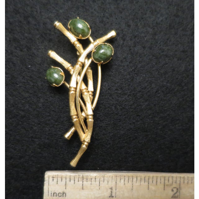 Green 1950s Winard Bamboo Jade Brooch / Pin For Sale - Image 8 of 10