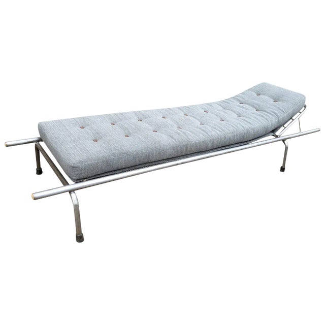 1940s Vintage Industrial Tubular Steel Chaise For Sale