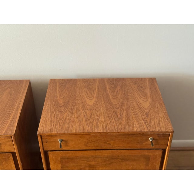 Pair of Mid-Century Modern Walnut Nightstands With Drawer Pulls, 1960s For Sale - Image 4 of 12