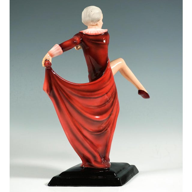 Art Deco Figure Posing Dancer with Cloth attributed to Lorenzl for Goldscheider Vienna, 1939 For Sale - Image 4 of 8