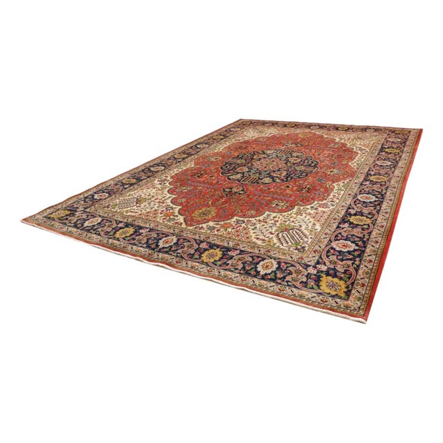 Tabriz Rug in New Wool For Sale