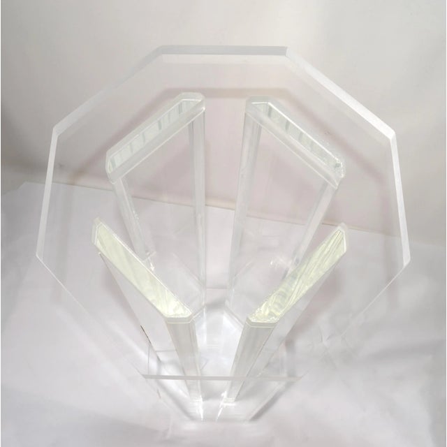 1980s Charles Hollis Jones Style Octagonal 4 Panel Lucite Pedestal Column Brass Detail For Sale - Image 9 of 13