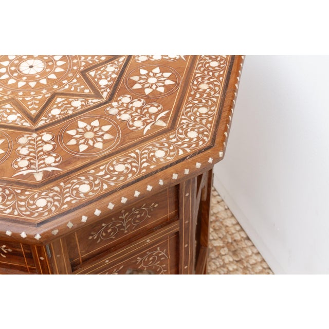 Dark Walnut Eight-Point Star Inlay End Table For Sale In Los Angeles - Image 6 of 10