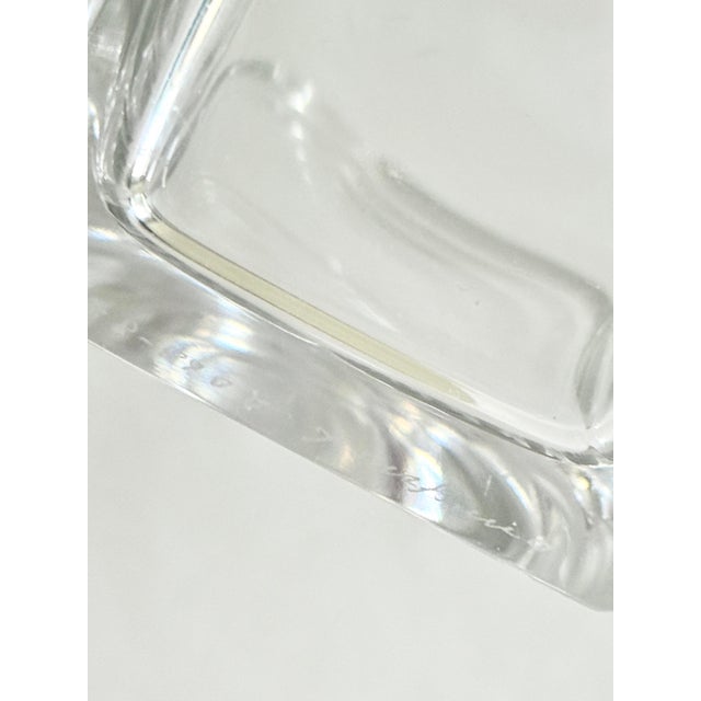 Orrefors 1930s Vicke Lindstrand for Orrefors Faceted Crystal Decanter For Sale - Image 4 of 4