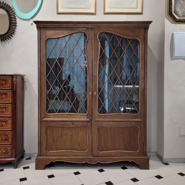 Art Nouveau Display Cabinet in Stained and Gilded Pine Wood, England, 1930 For Sale - Image 3 of 18