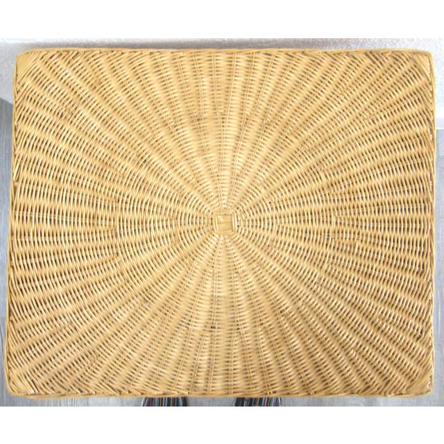 1960s Vintage French Country Wicker End Table Side Table With Bottom Shelf For Sale In Miami - Image 6 of 8