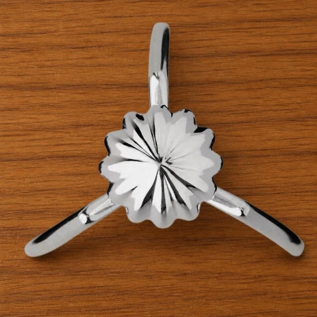 1990s Vintage Philippe Starck for Alessi Italy Iconic Juicy Salif Citrus Squeezer Juicer For Sale - Image 5 of 5