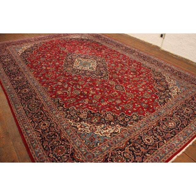 Middle Eastern Rug in Wool For Sale - Image 6 of 11