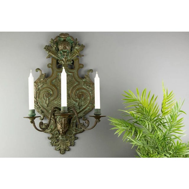 Large 19th Century Neoclassical Style Bronze Wall Light For Sale - Image 5 of 18