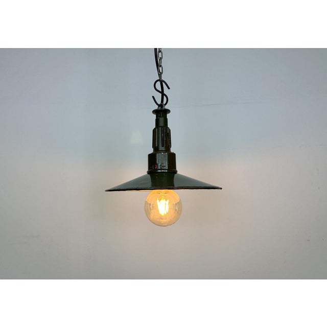 Industrial Enameled Military Pendant Lamp with Cast Aluminium Top, 1960s For Sale - Image 14 of 16
