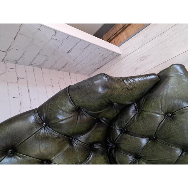 Green Vintage Chesterfield Style Chair in Green Leather, 1980s For Sale - Image 8 of 18