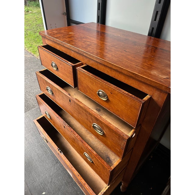 American late Federal mahogany chest of drawers, probably New York or New England, circa 1820–1840. Rectangular molded top...