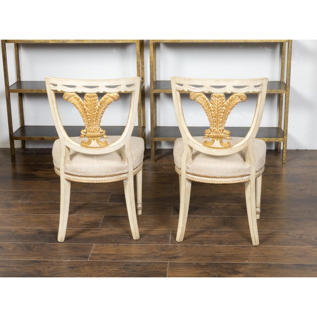 Wood Pair of English 1900s Neoclassical Style Painted and Gilt Chairs with Feathers For Sale - Image 7 of 11