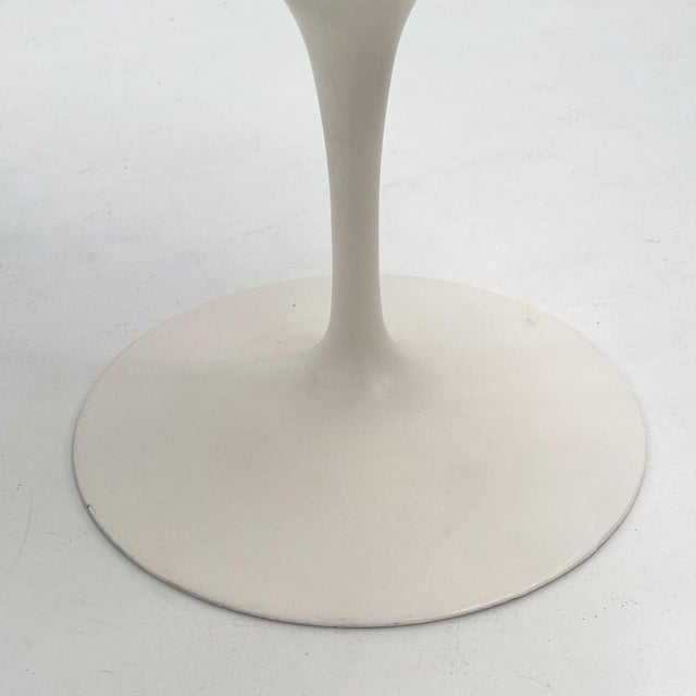 Swivel Tulip Armchair by Eero Saarinen for Knoll, 1970s, in Good conditions. Designed 1970 to 1979 This piece has an...
