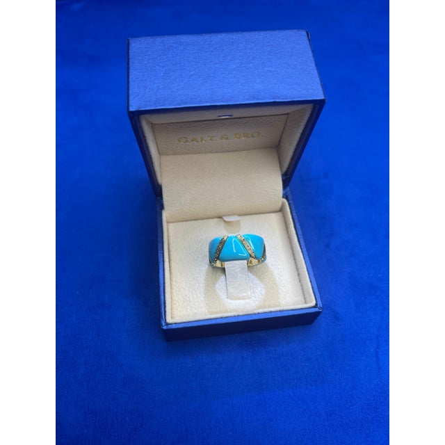 Diamond Turquoise Light Blue Enamel Eternity Band Unique Stretch 18k Gold Ring, Size 6 For Sale - Image 9 of 18