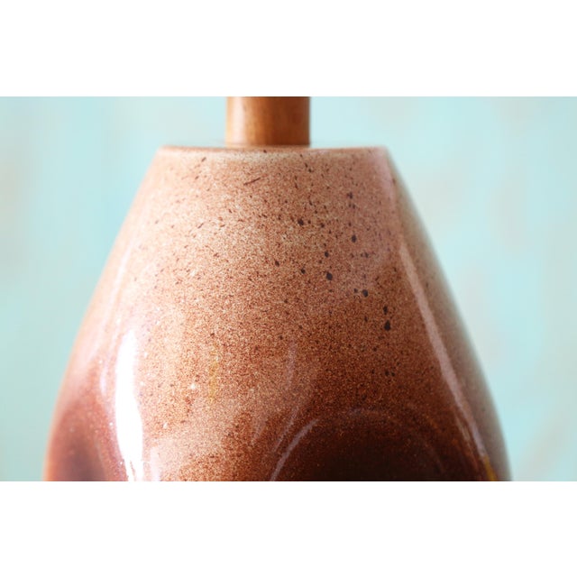 Wood 1960s Gordon and Jane Martz M167 Lamp for Marshall Studios Rare Variation Dimpled Maroon Glaze For Sale - Image 7 of 11