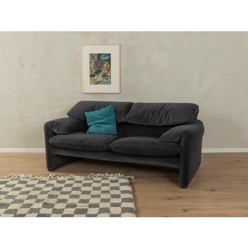 675 Maralunga Sofa by Vico Magistretti for Cassina For Sale - Image 13 of 13