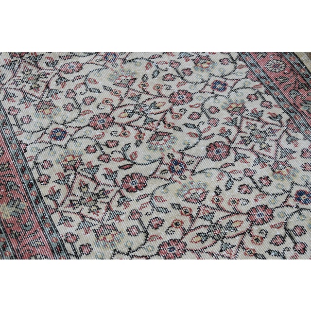 1980s 1980s Turkish Beige Floral Oushak Rug For Sale - Image 5 of 13