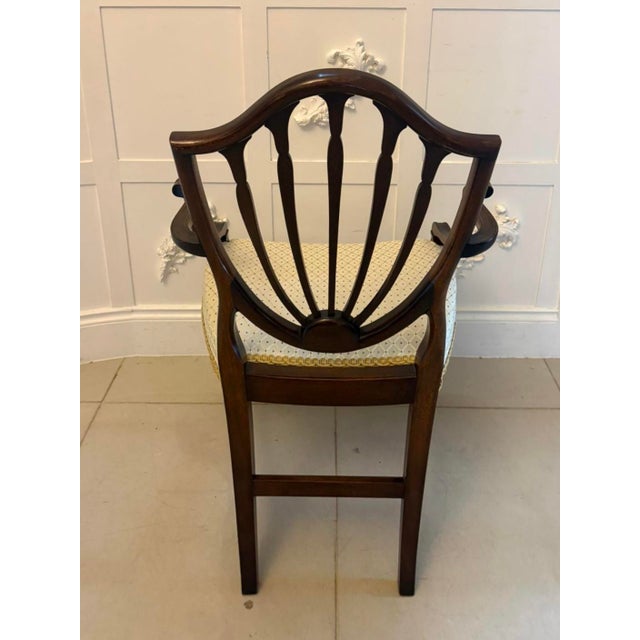 Antique English Edwardian Mahogany Shield Back Dining Chairs from Maple & Co., 1900s, Set of 10 For Sale - Image 6 of 18