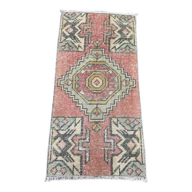 Turkish Yastik Rug 1'5" x 2'9" For Sale