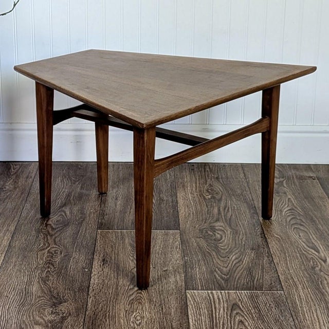 Small Vintage Mid-Century Modern Walnut Low Side Table / Cocktail Table For Sale - Image 4 of 11