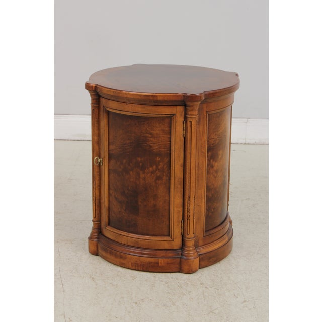 1980s Pair Henredon Round Walnut Living Room Lamp End Tables For Sale - Image 5 of 16