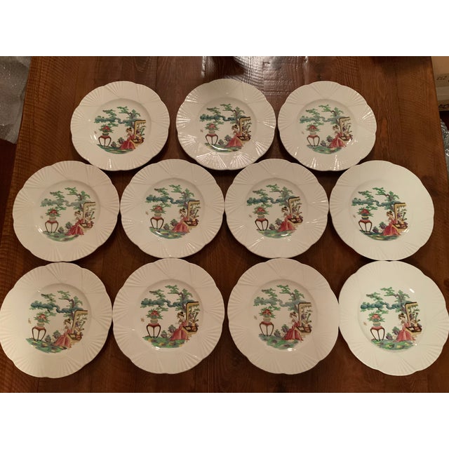 Mid 20th Century Vintage Wedgwood Etruria “Chinese Legend” Luncheon Plates – Set of 11 for Palm Beach Regency, Chinoiserie, Traditional or British Colonial Hosting For Sale - Image 5 of 9