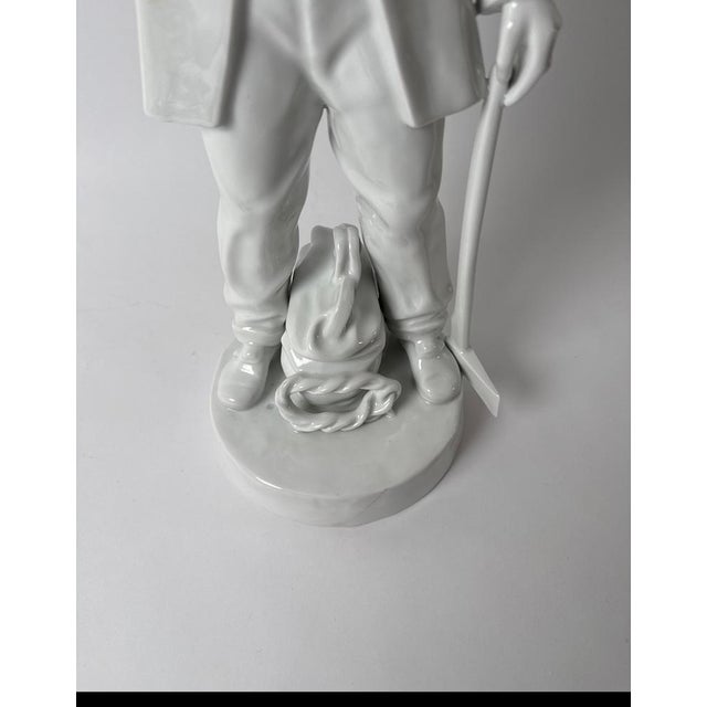 White Porcelain Statue of a Revolutionary with a Device for a Flag or Flower, 1950s For Sale - Image 4 of 18