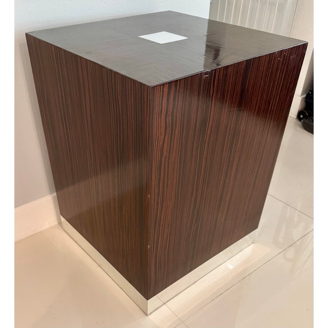 Mid-Century Modern Vintage Pair Cube End Tables With Macassar Ebony Veneer Lacquered & Polished Silver Metal Accents For Sale - Image 3 of 8