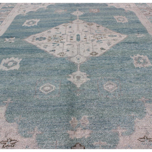 Modern Oushak Design in Silver and Sea-Foam Green Color For Sale In Atlanta - Image 6 of 7