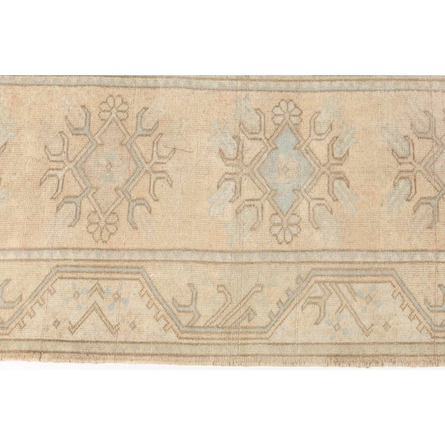 1960s 1960s Neutral Minimalist Decor Oushak Rug For Sale - Image 5 of 12