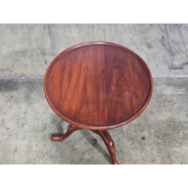 Brown 1990s Henkel Harris Wild Black Cherry Ocassional Round Table Made in Virginia For Sale - Image 8 of 10