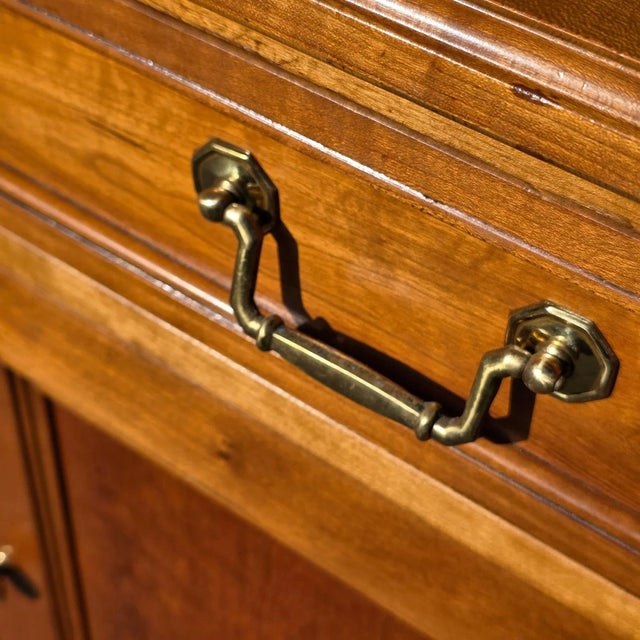 Pair of Vintage Kindel Furniture French Regency Style Servers For Sale - Image 17 of 18