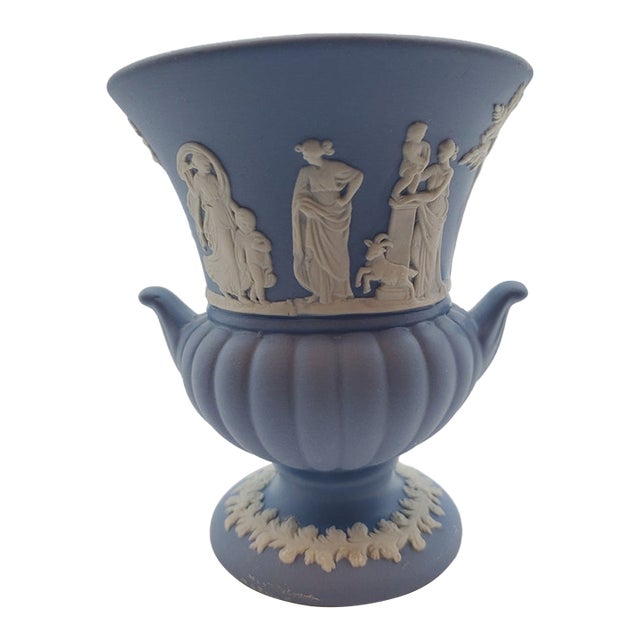 Vintage MCM Wedgwood Jasperware Urn Vase For Sale
