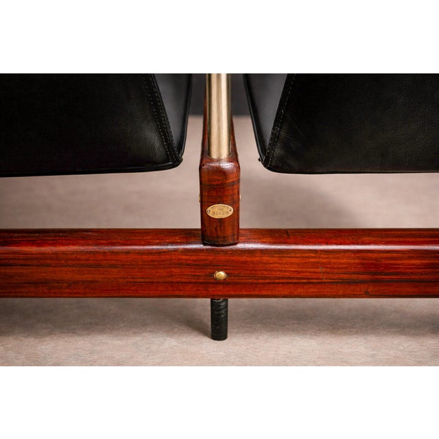 Mid-Century Modern Pair of Double “Longarina” Auditorium Chairs, Sergio Rodrigues, 1965 For Sale - Image 3 of 13