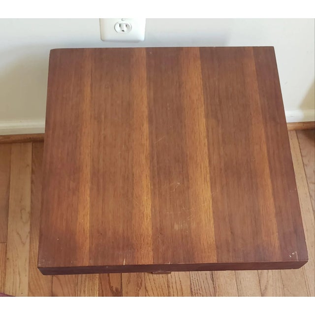 Modern Mid-Century Milo Baughman Style Walnut Cruciform End Tables For Sale - Image 3 of 6