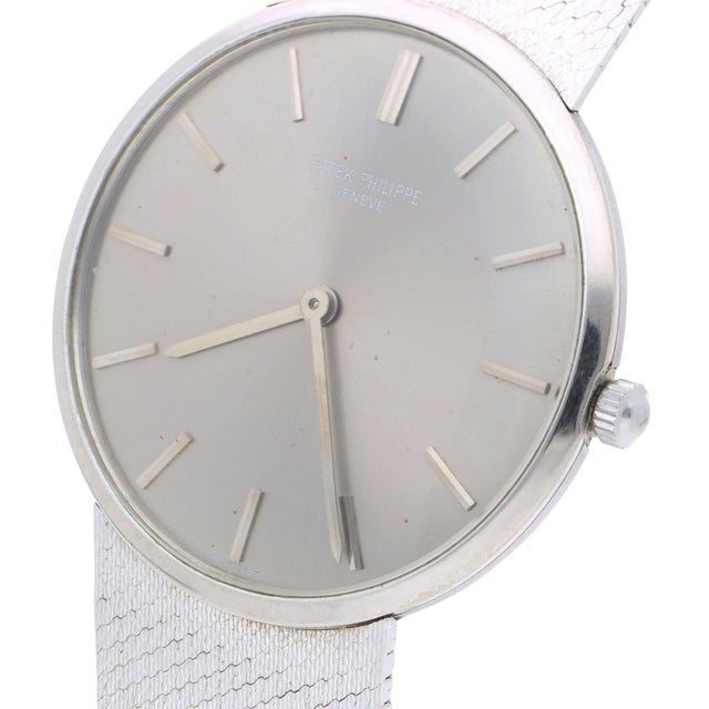 1970s 1970s Patek Philippe Calatrava 3468 34mm Gray Dial 18k White Gold Watch For Sale - Image 5 of 14