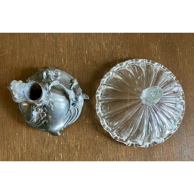 Antique Art Nouveau Figural Floral Spelter and Scalloped Glass Centerpiece Tazza For Sale - Image 12 of 17