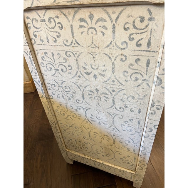 Wood Italian Tuscan Painted Three Drawer Commode - 19th C For Sale - Image 7 of 10