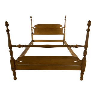 1980s Vintage Ethan Allen Vermont Maple Full Poster Bed With Acorn Finials For Sale