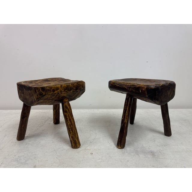 Rustic Brutalist Tripod Stools in Elm, 1960s, Set of 2 For Sale - Image 9 of 17