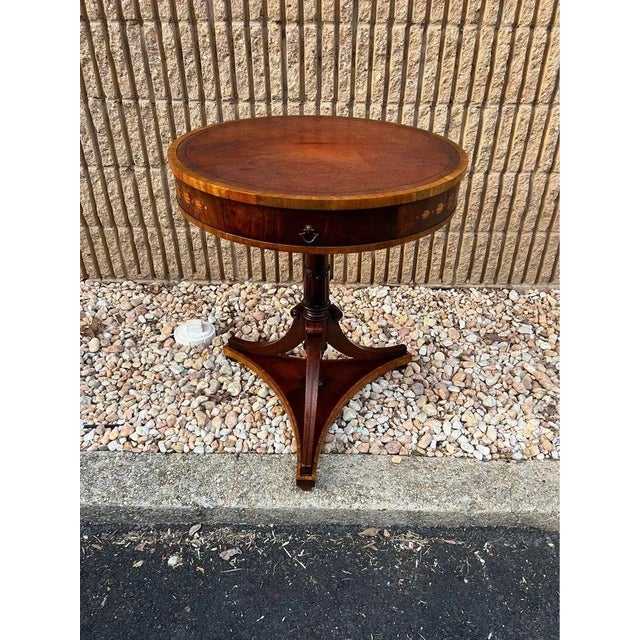 Weiman English Regency Style Mahogany & Leather Top Side Table Well made . dovetail joint construction Mahogany wood with...