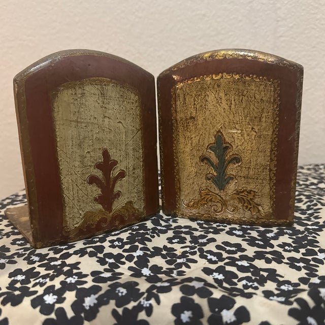 1960s Pair of Italian Florentine Gilt Wood Bookends, Mid-Century Modern For Sale - Image 5 of 6
