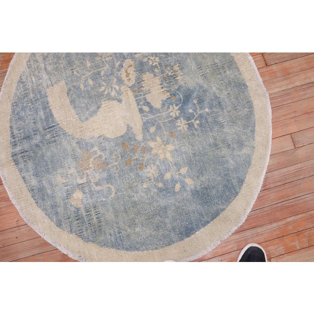 Early 20th Century Zabihi Collection Chinese Round Small Rug - 3'6" x 3'10" For Sale In New York - Image 6 of 9