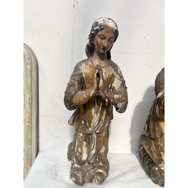 Adoring Angels, 1700s, Polychrome and Gilded Carved Wood, Set of 2 For Sale - Image 4 of 18