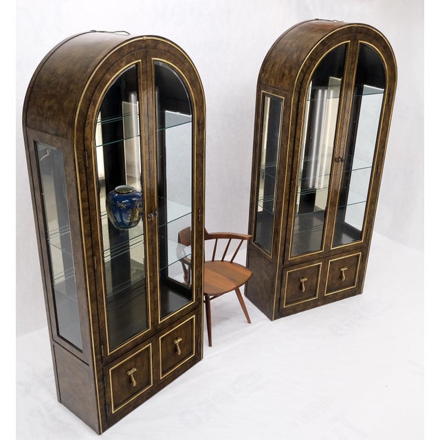 Pair Mastercraft Dome Shape Burl Wood Curio Display Cabinets w Shelves Lights For Sale - Image 10 of 18