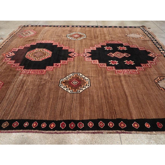 Galerie Shabab Collection Mid-20th Century Turkish Anatolian Room Size Carpet For Sale - Image 4 of 8