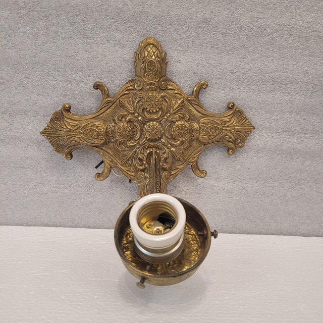 Metal Louis XVI Wall Light in Gilt Bronze, France, 1920s For Sale - Image 7 of 14