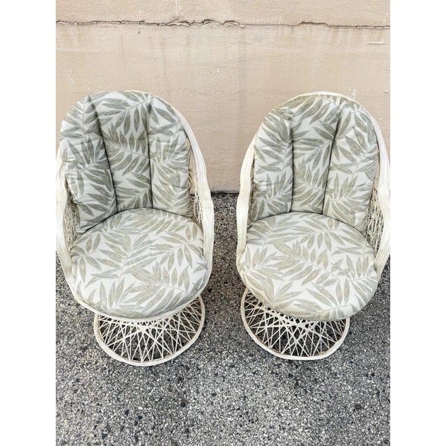 Mid 20th Century Vintage Russell Woodard Mid Century Spun Fiberglass Pedestal Base Arm Chair Pair For Sale - Image 5 of 16