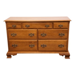 Ethan Allen Heirloom Nutmeg Maple Colonial Early American 54" Double Dresser 10-5302 For Sale